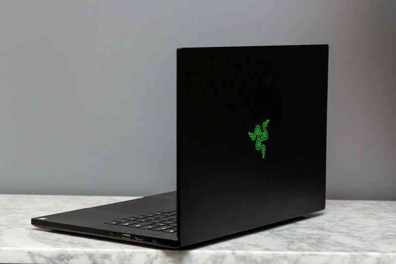 Razer Blade 15 (2018): Thanh mảnh nhưng vẫn mạnh mẽ như cỗ máy PC gaming thực thụ