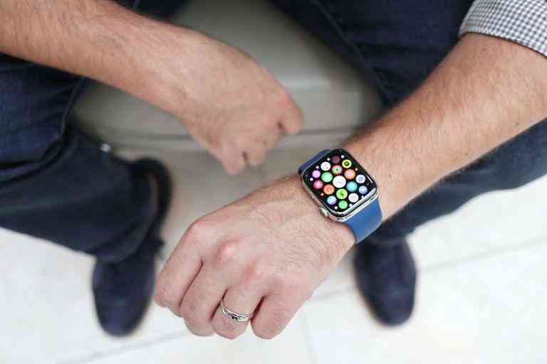 Đánh giá Apple Watch Series 4: Xứng đáng là một chiếc đồng hồ thông minh bạn cần