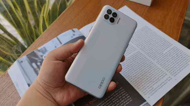 Trên tay OPPO A93 vừa ra mắt: thiết kế mỏng nhẹ ấn tượng, 4 cam sau AI, sạc nhanh 18W, giá 7.49 triệu đồng - Ảnh 2. Trên tay OPPO A93 vừa ra mắt: thiết kế mỏng nhẹ ấn tượng, 4 cam sau AI, sạc nhanh 18W, giá 7.49 triệu đồng - Ảnh 2.