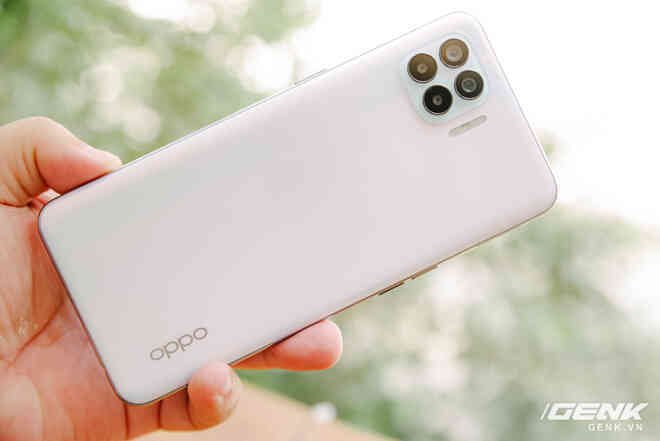 Trên tay OPPO A93 vừa ra mắt: thiết kế mỏng nhẹ ấn tượng, 4 cam sau AI, sạc nhanh 18W, giá 7.49 triệu đồng - Ảnh 5. Trên tay OPPO A93 vừa ra mắt: thiết kế mỏng nhẹ ấn tượng, 4 cam sau AI, sạc nhanh 18W, giá 7.49 triệu đồng - Ảnh 5.