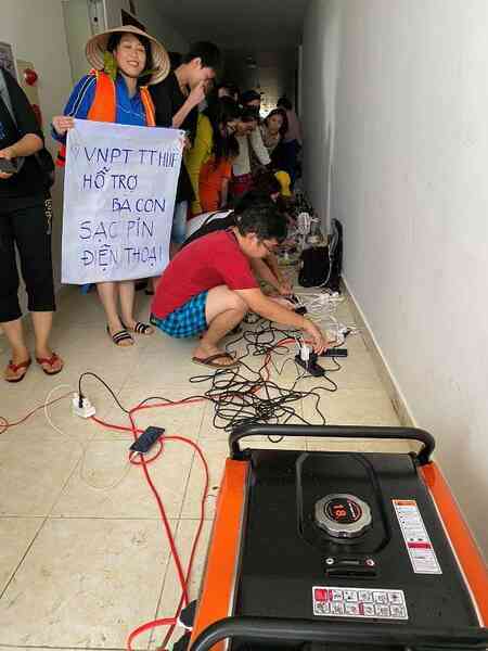 VNPT kịp thời hỗ trợ khách hàng trong bão số 6, số 7