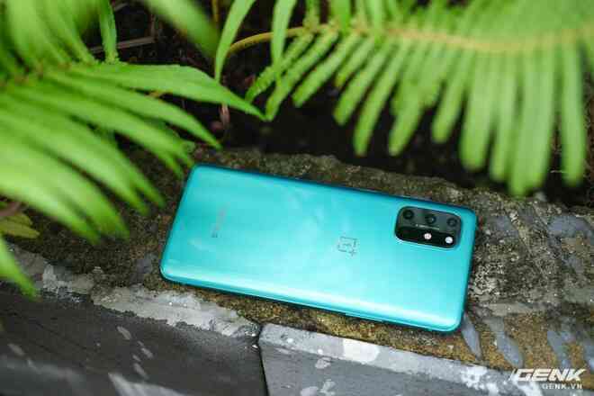 Bán được 30.000 máy chỉ sau 1 phút tại Trung Quốc, thế nhưng OnePlus 8T lại chỉ có vỏn vẹn... 16 người cọc sau gần 1 tuần tại Việt Nam