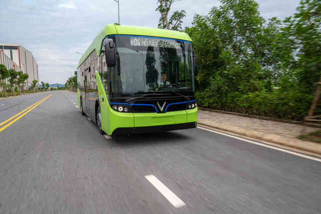 Vingroup chính thức chạy thử nghiệm xe buýt điện VinFast - Ảnh 3. Vingroup chính thức chạy thử nghiệm xe buýt điện VinFast - Ảnh 3.