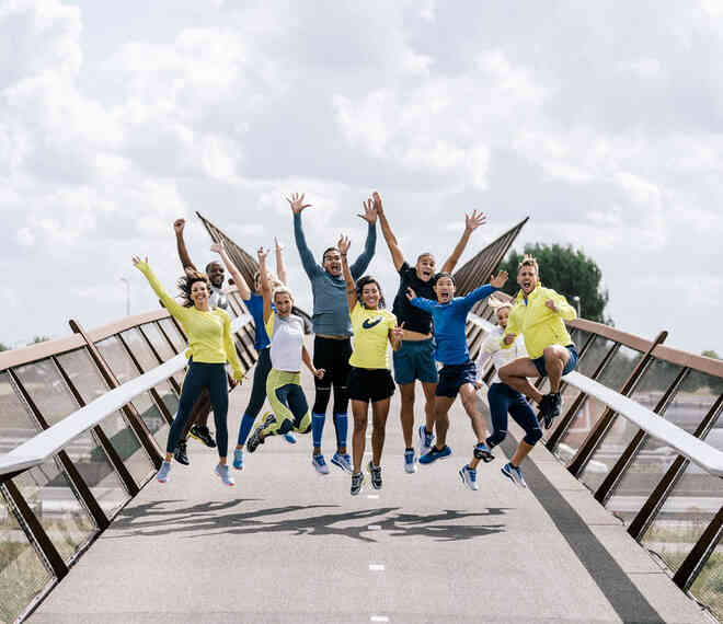 Bí ẩn Runner’ High: Tại sao chạy bộ giúp bạn hạnh phúc và kết nối hơn với mọi người? - Ảnh 4. Bí ẩn Runner’ High: Tại sao chạy bộ giúp bạn hạnh phúc và kết nối hơn với mọi người? - Ảnh 4.