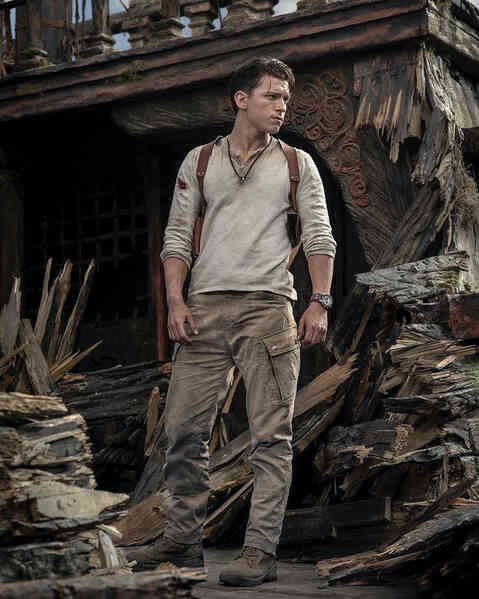 Tuyên bố không sợ bị Sony sa thải, Tom Holland "spoil" luôn hình ảnh đầu tiên của Uncharted, dự án phim hơn 10 năm vẫn chưa thể ra mắt