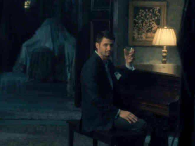 Giải mã những con ma trong The Haunting of Hill House - Ảnh 9. Giải mã những con ma trong The Haunting of Hill House - Ảnh 9.