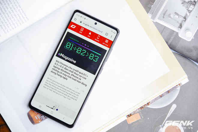 Cận cảnh chiếc điện thoại flagship Galaxy S20 dành riêng cho fan của Samsung: 16 triệu đồng cho trải nghiệm cao cấp là hoàn toàn có thể - Ảnh 8. Cận cảnh chiếc điện thoại flagship Galaxy S20 dành riêng cho fan của Samsung: 16 triệu đồng cho trải nghiệm cao cấp là hoàn toàn có thể - Ảnh 8.