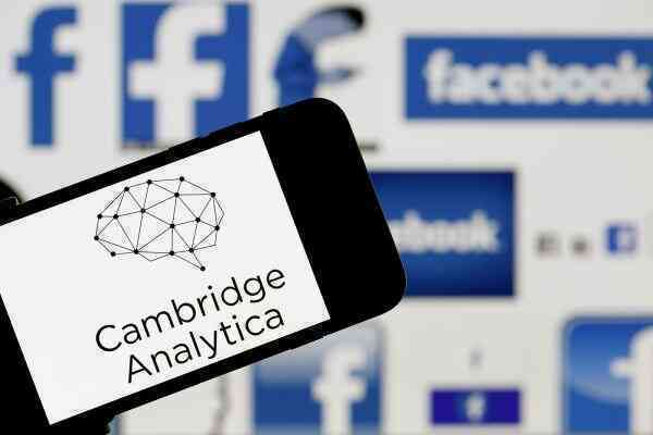 Facebook lại gặp rắc rối từ vụ bê bối dữ liệu Cambridge Analytica
