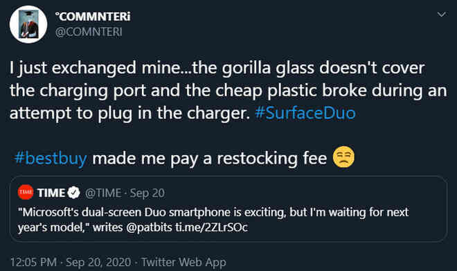 Người dùng kêu ca vì Microsoft Surface Duo dễ bị nứt xung quanh cổng USB-C - Ảnh 4. Người dùng kêu ca vì Microsoft Surface Duo dễ bị nứt xung quanh cổng USB-C - Ảnh 4.