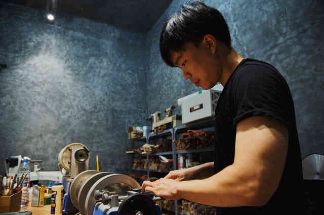 Sống bằng đam mê: Cựu sinh viên FTU rẽ ngang sang nghề viết chữ, đến nay thành nghệ nhân calligraphy số 1 Việt Nam - Ảnh 10.