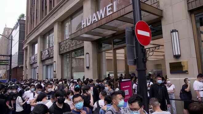 Không cần hủy diệt Huawei, đây mới là mục đích thực sự của Mỹ khi trừng phạt nhà sản xuất smartphone số 1 Trung Quốc - Ảnh 4. Không cần hủy diệt Huawei, đây mới là mục đích thực sự của Mỹ khi trừng phạt nhà sản xuất smartphone số 1 Trung Quốc - Ảnh 4.
