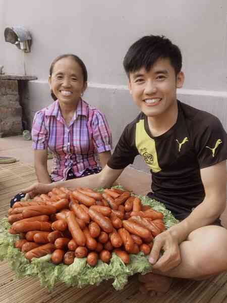 Bà Tân Vlog ảnh 2 Ba Tan Vlog anh 2