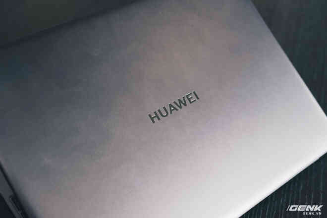 Đánh giá Huawei MateBook 13: Ultrabook tốt nếu người dùng chấp nhận vượt qua rào cản thương hiệu (và thời lượng pin tệ hại) - Ảnh 14. Đánh giá Huawei MateBook 13: Ultrabook tốt nếu người dùng chấp nhận vượt qua rào cản thương hiệu (và thời lượng pin tệ hại) - Ảnh 14.