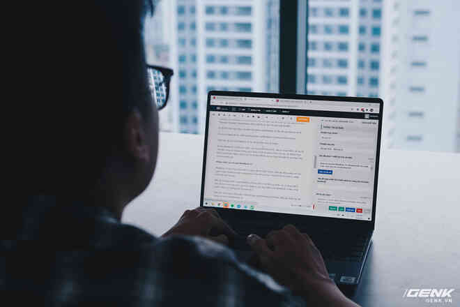 Đánh giá Huawei MateBook 13: Ultrabook tốt nếu người dùng chấp nhận vượt qua rào cản thương hiệu (và thời lượng pin tệ hại) - Ảnh 22. Đánh giá Huawei MateBook 13: Ultrabook tốt nếu người dùng chấp nhận vượt qua rào cản thương hiệu (và thời lượng pin tệ hại) - Ảnh 22.