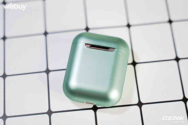 Cẩn thận với tai nghe nhái Airpods: Giống 99%, cả tá màu siêu đẹp, giá vài chục nghìn, dùng siêu dở mà vẫn có hàng trăm lượt đánh giá 5 sao - Ảnh 10. Cẩn thận với tai nghe nhái Airpods: Giống 99%, cả tá màu siêu đẹp, giá vài chục nghìn, dùng siêu dở mà vẫn có hàng trăm lượt đánh giá 5 sao - Ảnh 10.