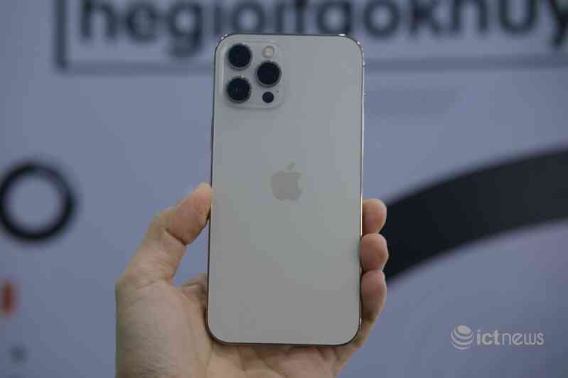 iPhone Pro Max của Apple về Việt Nam, giá hơn 50 triệu đồng
