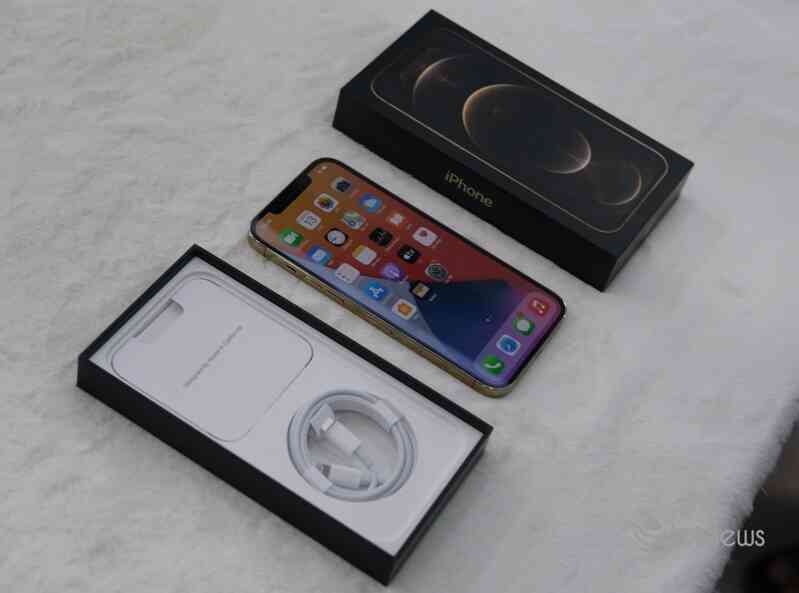 iPhone Pro Max của Apple về Việt Nam, giá hơn 50 triệu đồng