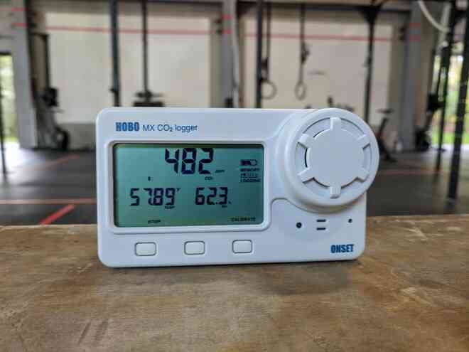 Một PT nhiễm COVID-19 tiếp xúc 50 khách tập, phòng gym Mỹ thoát nguy cơ biến thành ổ dịch nhờ một khách hàng của họ là giáo sư bệnh học - Ảnh 5. Một PT nhiễm COVID-19 tiếp xúc 50 khách tập, phòng gym Mỹ thoát nguy cơ biến thành ổ dịch nhờ một khách hàng của họ là giáo sư bệnh học - Ảnh 5.