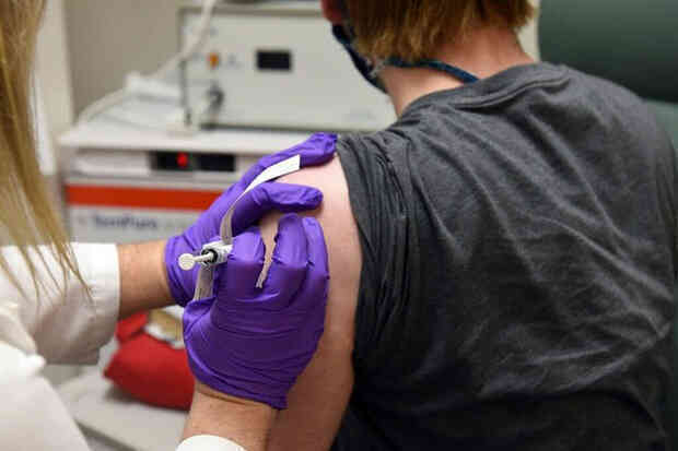 Vaccine COVID-19 - Cơn ác mộng về đại dịch sắp chấm dứt?