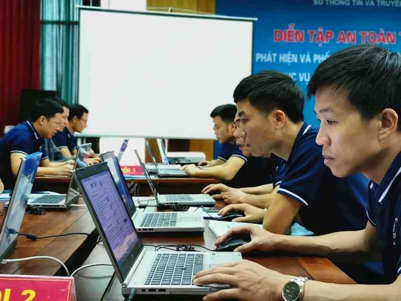 ATTT là  xuyên suốt Kiến trúc chính quyền điện tử tỉnh Vĩnh Phúc