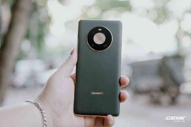 Chi tiết Huawei Mate40 Pro: Chiếc máy Android tốt nhất, nhưng...?