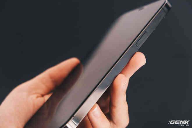 Mở hộp iPhone 12 Pro Max chính hãng VN/A đang khan hiếm hàng trên toàn quốc - Ảnh 11. Mở hộp iPhone 12 Pro Max chính hãng VN/A đang khan hiếm hàng trên toàn quốc - Ảnh 11.