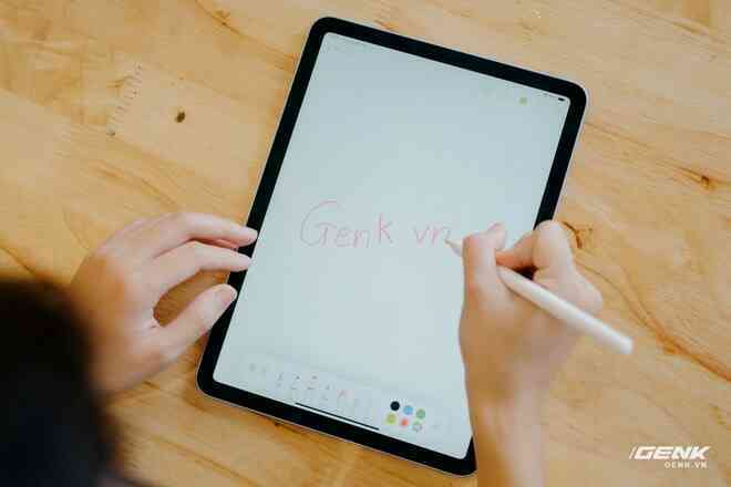 Đánh giá iPad Air 4: Tốt, nhưng chưa nên mua ngay - Ảnh 5. Đánh giá iPad Air 4: Tốt, nhưng chưa nên mua ngay - Ảnh 5.