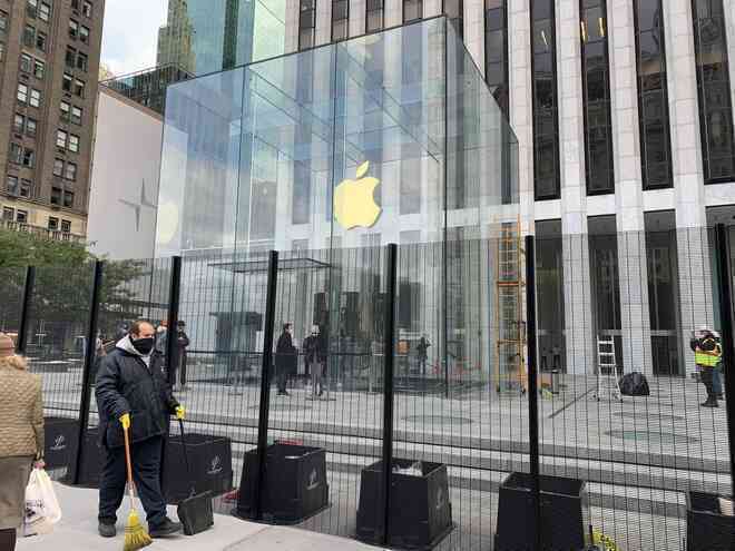 Apple Store tại Mỹ lắp ván gỗ phòng bạo loạn sau bầu cử tổng thống ảnh 6 Apple Store tai My lap van go phong bao loan sau bau cu tong thong anh 6