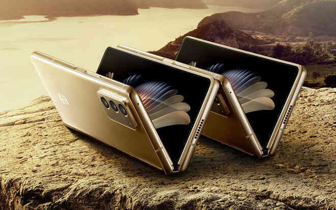 Samsung W21 5G ra mắt: Giống hệt Z Fold2 nhưng to hơn, giá 70 triệu đồng