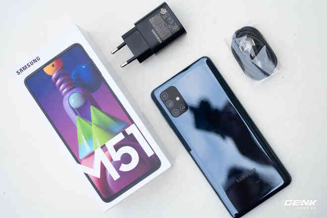 Trên tay Galaxy M51: Smartphone có pin trâu nhất phân khúc, giá 9.49 triệu đồng - Ảnh 2. Trên tay Galaxy M51: Smartphone có pin trâu nhất phân khúc, giá 9.49 triệu đồng - Ảnh 2.