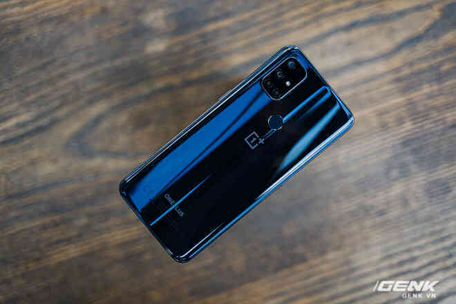Mở hộp OnePlus Nord N10 5G: Chỉ 8 triệu mà có quá nhiều thứ hay, từ 5G tới màn hình 90Hz, sạc nhanh 30W và cả loa kép - Ảnh 3. Mở hộp OnePlus Nord N10 5G: Chỉ 8 triệu mà có quá nhiều thứ hay, từ 5G tới màn hình 90Hz, sạc nhanh 30W và cả loa kép - Ảnh 3.