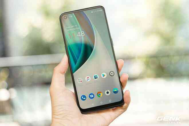 Mở hộp OnePlus Nord N10 5G: Chỉ 8 triệu mà có quá nhiều thứ hay, từ 5G tới màn hình 90Hz, sạc nhanh 30W và cả loa kép - Ảnh 4. Mở hộp OnePlus Nord N10 5G: Chỉ 8 triệu mà có quá nhiều thứ hay, từ 5G tới màn hình 90Hz, sạc nhanh 30W và cả loa kép - Ảnh 4.