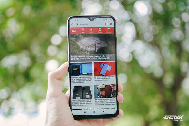 Trên tay POCO M3: Chỉ hơn 3 triệu đồng đã có mặt lưng giả da, loa kép, camera 48MP, pin khủng 6000mAh - Ảnh 6. Trên tay POCO M3: Chỉ hơn 3 triệu đồng đã có mặt lưng giả da, loa kép, camera 48MP, pin khủng 6000mAh - Ảnh 6.