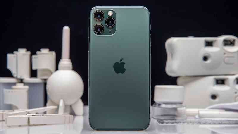 iPhone 11 Pro chính hãng liên tục giảm giá, sắp bị ngừng bán ở VN