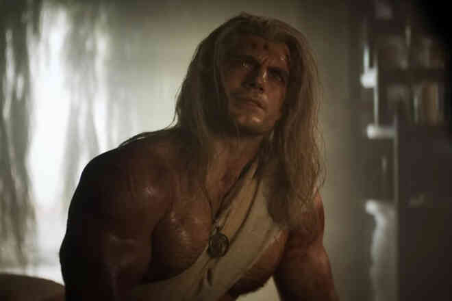 Henry Cavill gặp chấn thương khi quay The Witcher mùa 2, ngày phát sóng đã xa nay lại thêm mờ mịt - Ảnh 1. Henry Cavill gặp chấn thương khi quay The Witcher mùa 2, ngày phát sóng đã xa nay lại thêm mờ mịt - Ảnh 1.
