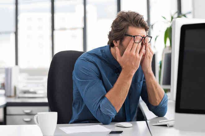 Giải oan cho ánh sáng xanh: Nó có khiến bạn mỏi mắt, mất ngủ hay tổn thương võng mạc không? - Ảnh 4.