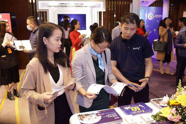 Doanh nghiệp chuyển đổi số, chắp đôi cánh để vươn xa - Ảnh 2.