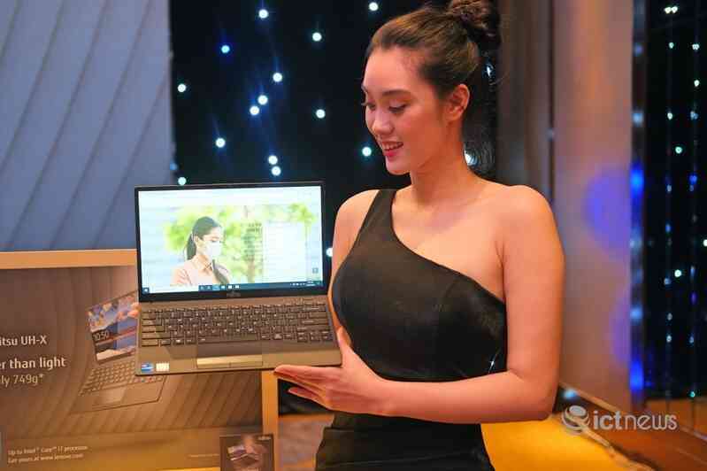 Laptop mỏng nhẹ của Fujitsu có giá từ 29,99 triệu đồng
