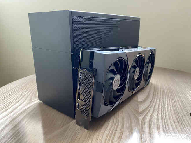 Đánh giá MSI GeForce RTX 3090 SUPRIM X: khi không chỉ sức mạnh mà cả thiết kế cũng được đẩy tới giới hạn - Ảnh 9. Đánh giá MSI GeForce RTX 3090 SUPRIM X: khi không chỉ sức mạnh mà cả thiết kế cũng được đẩy tới giới hạn - Ảnh 9.
