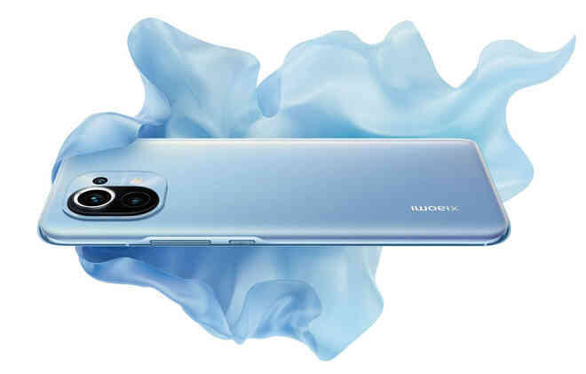 Nối gót Apple, đến lượt Xiaomi sắp bỏ củ sạc trên smartphone của mình - Ảnh 3. Nối gót Apple, đến lượt Xiaomi sắp bỏ củ sạc trên smartphone của mình - Ảnh 3.