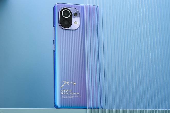 Cận cảnh Xiaomi Mi 11 vừa ra mắt: Thiết kế camera mới, có thêm bản mặt lưng da, màn hình và hiệu năng nâng cấp mạnh, giá từ 14.2 triệu - Ảnh 14. Cận cảnh Xiaomi Mi 11 vừa ra mắt: Thiết kế camera mới, có thêm bản mặt lưng da, màn hình và hiệu năng nâng cấp mạnh, giá từ 14.2 triệu - Ảnh 14.