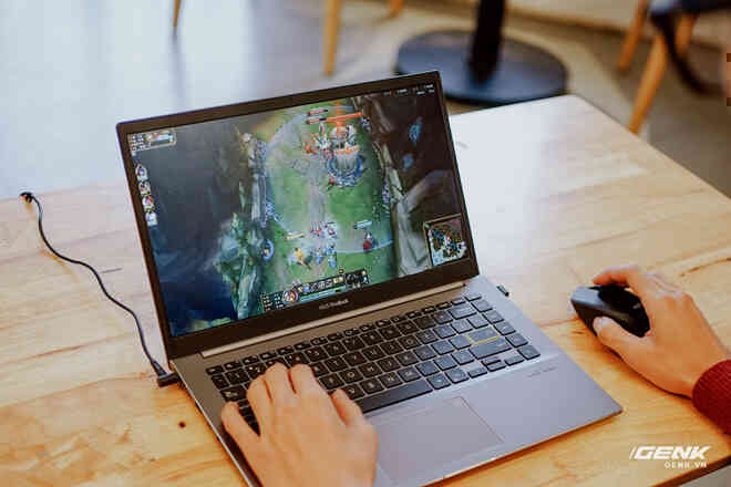 Đánh giá hiệu năng gaming Intel Iris Xe trên Asus VivoBook S14 S433: Ultrabook nay đã có thể chơi game