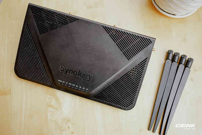 Đánh giá Synology RT2600ac và MR2200ac: Ổn định, nhiều tính năng nhưng giá cao là rào cản lớn - Ảnh 3. Đánh giá Synology RT2600ac và MR2200ac: Ổn định, nhiều tính năng nhưng giá cao là rào cản lớn - Ảnh 3.