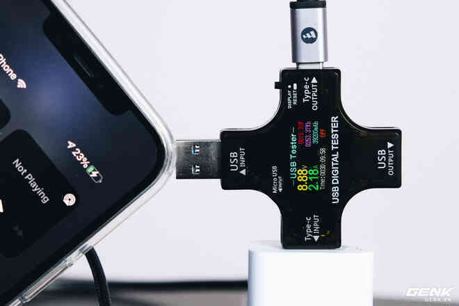 Trên tay củ sạc Xiaomi 20W dành cho iPhone: Giá 130.000 đồng, sạc nhanh như củ sạc Apple - Ảnh 8. Trên tay củ sạc Xiaomi 20W dành cho iPhone: Giá 130.000 đồng, sạc nhanh như củ sạc Apple - Ảnh 8.