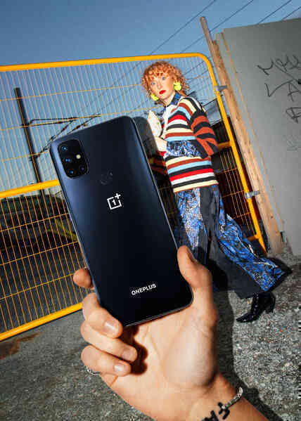 OnePlus ra mắt smartphone 5G rẻ nhất tại VN: Snapdragon 690, 4 camera 64MP, pin 4300mAh, giá 7.99 triệu đồng