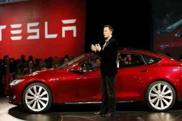 ‘Người giàu nhất quả đất’ Elon Musk kiếm được bao nhiêu tiền từ Tesla?