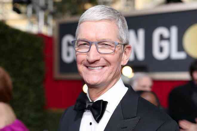 CEO Tim Cook chính thức trở thành tỷ phú, nhưng không giống với Mark Zuckerberg hay Jeff Bezos - Ảnh 1. CEO Tim Cook chính thức trở thành tỷ phú, nhưng không giống với Mark Zuckerberg hay Jeff Bezos - Ảnh 1.