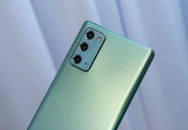 Hệ thống bán lẻ “chơi lớn”: Đổi miễn phí Galaxy Note10+ lấy Note20