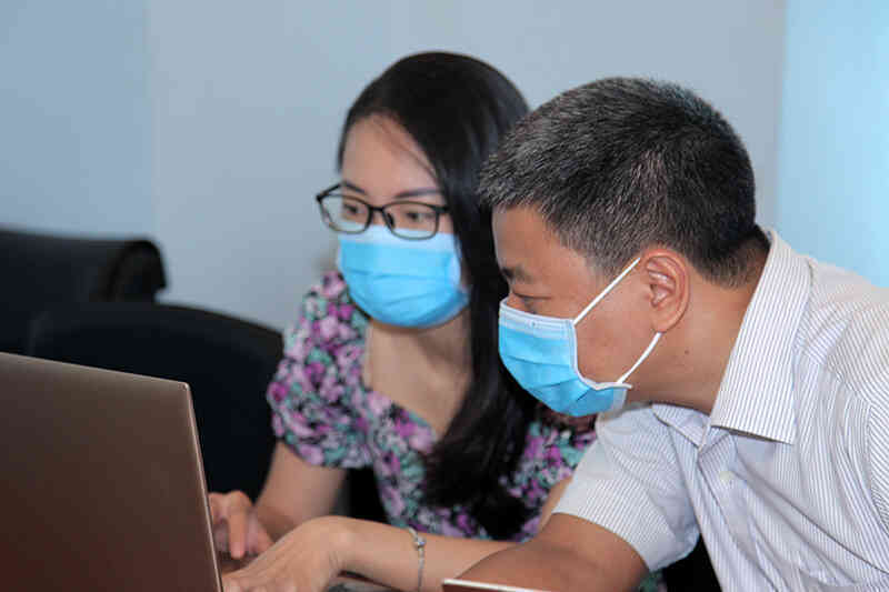 Trực tuyến: Vì sao Bluezone có thể giúp phòng chống dịch Covid-19?