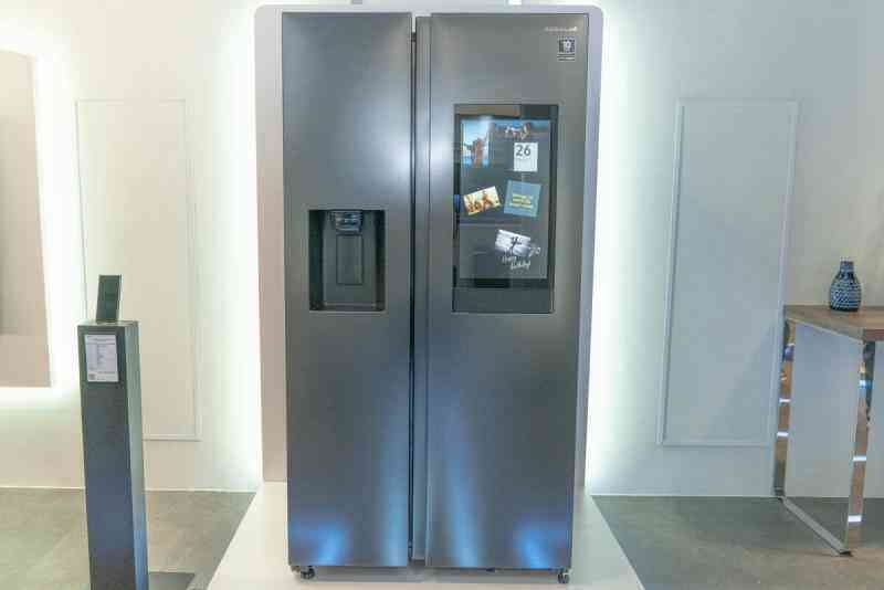 Bạn có thể lướt web và nghe nhạc trên chiếc tủ lạnh thông minh mới của Samsung